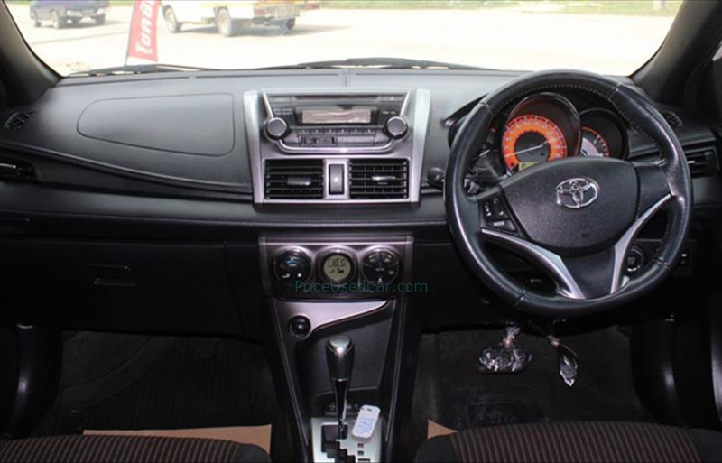 ขายรถเก๋งมือสอง-toyota-โตโยต้า-yaris-ยาริส-รถปี2015-รหัส75501-5eea4e44.jpg ขายรถเก๋งมือสอง-toyota-โตโยต้า-yaris-ยาริส-รถปี2015-รหัส75501-5eea4e44.jpg