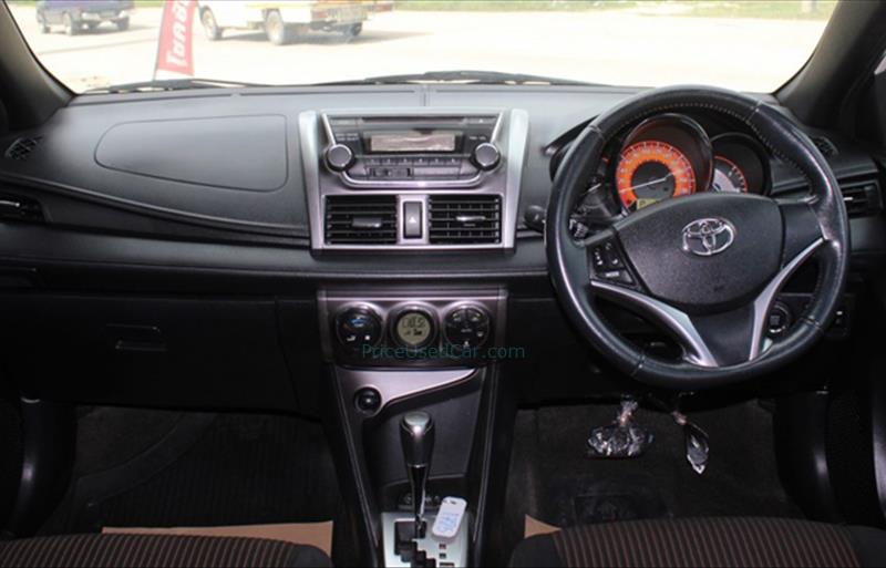 ขายรถเก๋งมือสอง toyota yaris รถปี2015 รหัส 75501 รูปที่6