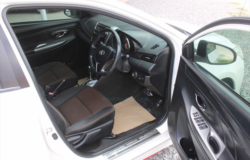 ขายรถเก๋งมือสอง-toyota-โตโยต้า-yaris-ยาริส-รถปี2015-รหัส75501-c0281377.jpg ขายรถเก๋งมือสอง-toyota-โตโยต้า-yaris-ยาริส-รถปี2015-รหัส75501-c0281377.jpg