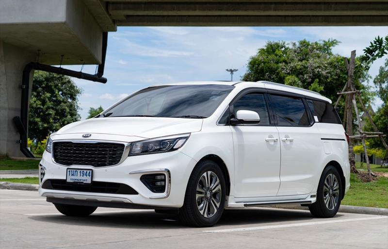 รถตู้มือสอง KIA GRAND CARNIVAL รถปี 2020
