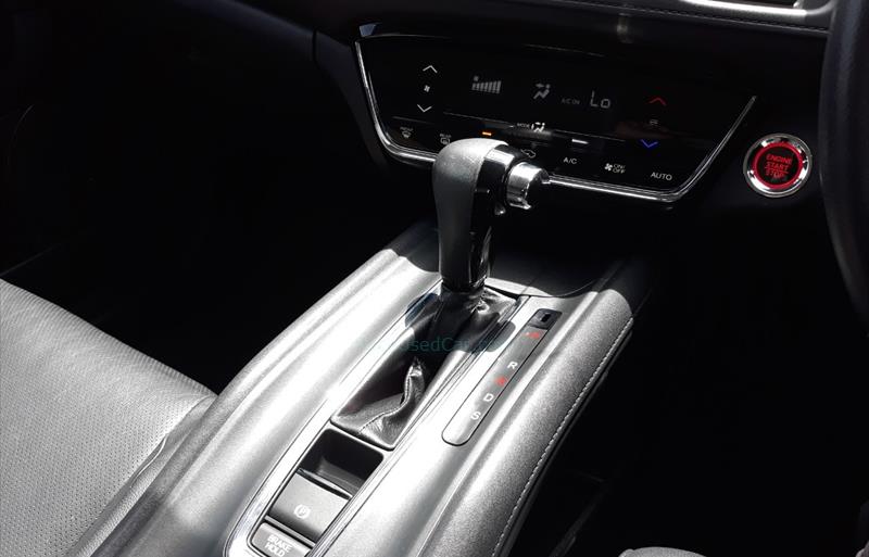 ขายรถ-suv-มือสอง-honda-ฮอนด้า-hr-v-เอชอาร์วี-รถปี2019-รหัส75535-55a351aa.jpg ขายรถ-suv-มือสอง-honda-ฮอนด้า-hr-v-เอชอาร์วี-รถปี2019-รหัส75535-55a351aa.jpg