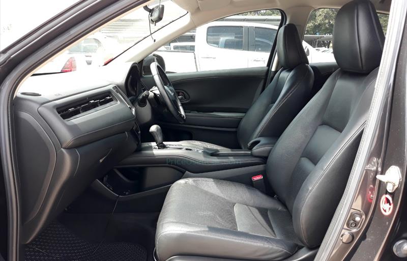 ขายรถ-suv-มือสอง-honda-ฮอนด้า-hr-v-เอชอาร์วี-รถปี2019-รหัส75535-610c3ad9.jpg ขายรถ-suv-มือสอง-honda-ฮอนด้า-hr-v-เอชอาร์วี-รถปี2019-รหัส75535-610c3ad9.jpg