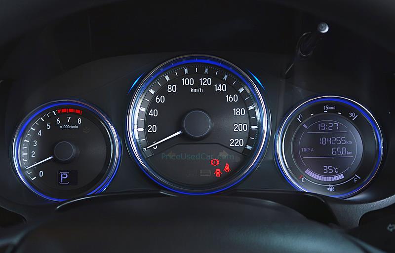 ขายรถเก๋งมือสอง-honda-ฮอนด้า-city-ซิตี้-รถปี2015-รหัส75539-83f1d21e.jpg ขายรถเก๋งมือสอง-honda-ฮอนด้า-city-ซิตี้-รถปี2015-รหัส75539-83f1d21e.jpg