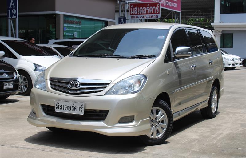 รถตู้มือสอง TOYOTA INNOVA รถปี 2011