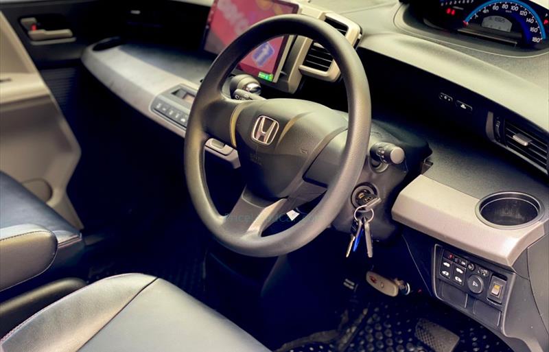 ขายรถเก๋งมือสอง-honda-ฮอนด้า-freed-ฟรีด-รถปี2012-รหัส75626-6673b11d.jpg ขายรถเก๋งมือสอง-honda-ฮอนด้า-freed-ฟรีด-รถปี2012-รหัส75626-6673b11d.jpg
