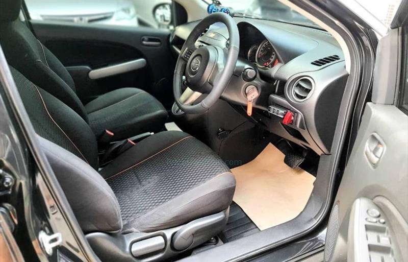 ขายรถเก๋งมือสอง-mazda-มาสด้า-2-สอง-รถปี2012-รหัส75632-dc89d9da.jpg ขายรถเก๋งมือสอง-mazda-มาสด้า-2-สอง-รถปี2012-รหัส75632-dc89d9da.jpg
