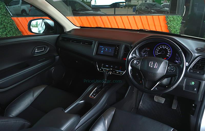 ขายรถ-suv-มือสอง-honda-ฮอนด้า-hr-v-เอชอาร์วี-รถปี2017-รหัส75646-de00d99d.jpg ขายรถ-suv-มือสอง-honda-ฮอนด้า-hr-v-เอชอาร์วี-รถปี2017-รหัส75646-de00d99d.jpg