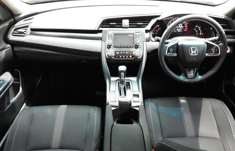 ขายรถเก๋งมือสอง-honda-ฮอนด้า-civic-ซีวิค-รถปี2019-รหัส75678-3d842a36.jpg ขายรถเก๋งมือสอง-honda-ฮอนด้า-civic-ซีวิค-รถปี2019-รหัส75678-3d842a36.jpg