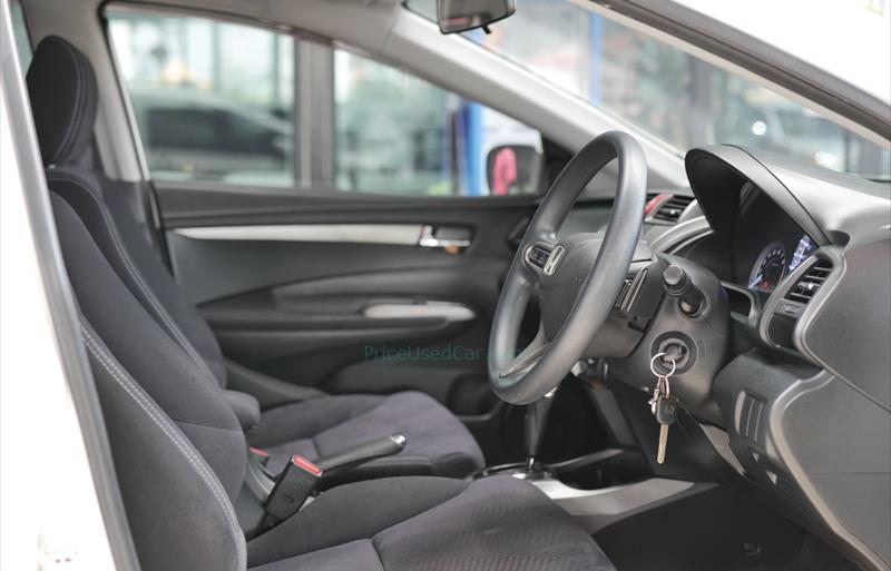 ขายรถเก๋งมือสอง-honda-ฮอนด้า-city-ซิตี้-รถปี2012-รหัส75754-6121566d.jpg ขายรถเก๋งมือสอง-honda-ฮอนด้า-city-ซิตี้-รถปี2012-รหัส75754-6121566d.jpg