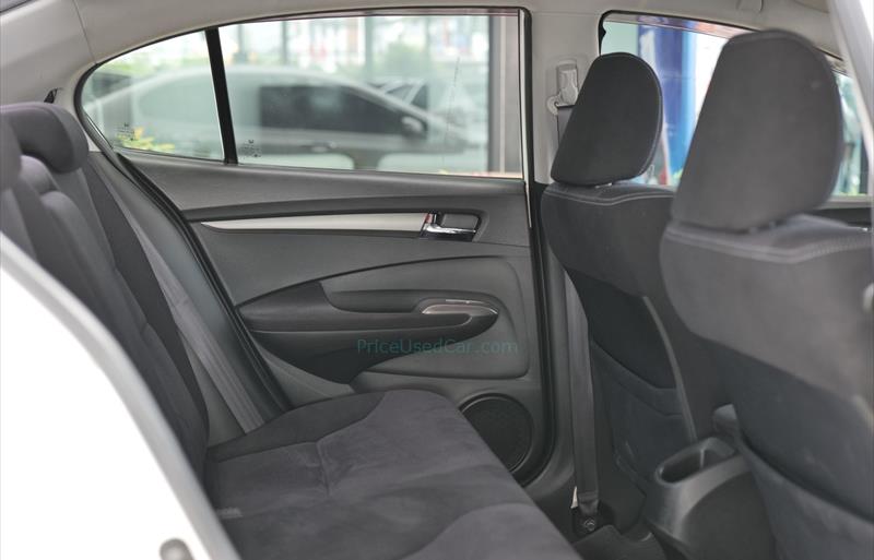 ขายรถเก๋งมือสอง-honda-ฮอนด้า-city-ซิตี้-รถปี2012-รหัส75754-cddcfd05.jpg ขายรถเก๋งมือสอง-honda-ฮอนด้า-city-ซิตี้-รถปี2012-รหัส75754-cddcfd05.jpg