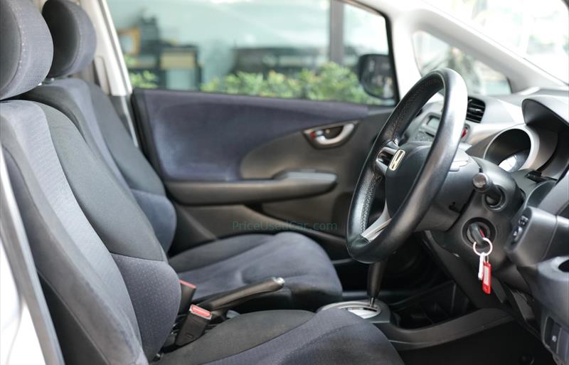 ขายรถเก๋งมือสอง-honda-ฮอนด้า-jazz-แจ๊ส-รถปี2010-รหัส75767-74b7135d.jpg ขายรถเก๋งมือสอง-honda-ฮอนด้า-jazz-แจ๊ส-รถปี2010-รหัส75767-74b7135d.jpg