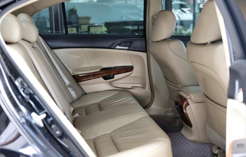 ขายรถเก๋งมือสอง-honda-ฮอนด้า-accord-แอคคอร์ด-รถปี2011-รหัส75772-0589725a.jpg ขายรถเก๋งมือสอง-honda-ฮอนด้า-accord-แอคคอร์ด-รถปี2011-รหัส75772-0589725a.jpg