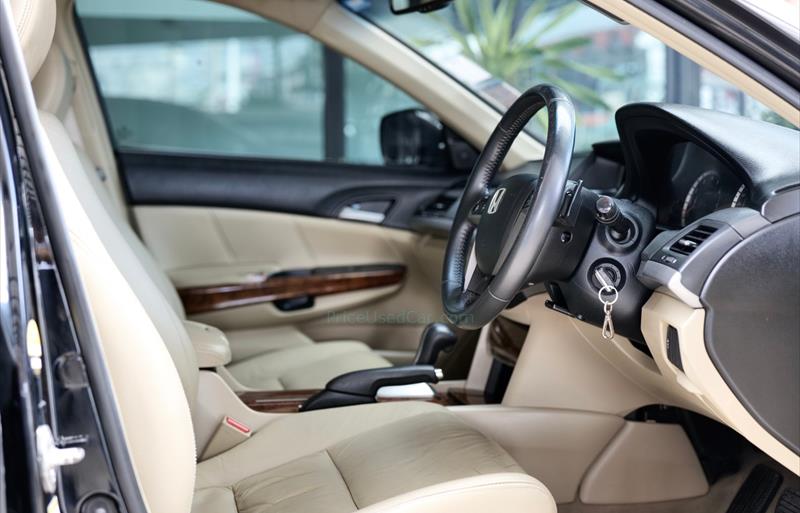 ขายรถเก๋งมือสอง-honda-ฮอนด้า-accord-แอคคอร์ด-รถปี2011-รหัส75772-da9b18c5.jpg ขายรถเก๋งมือสอง-honda-ฮอนด้า-accord-แอคคอร์ด-รถปี2011-รหัส75772-da9b18c5.jpg
