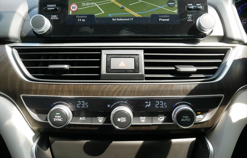 ขายรถเก๋งมือสอง-honda-ฮอนด้า-accord-แอคคอร์ด-รถปี2019-รหัส75778-679b2911.jpg ขายรถเก๋งมือสอง-honda-ฮอนด้า-accord-แอคคอร์ด-รถปี2019-รหัส75778-679b2911.jpg