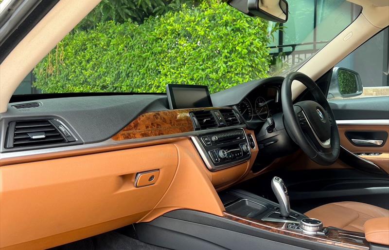 ขายรถเก๋งมือสอง-bmw-บีเอ็มดับบลิว-320d-สามสองศูนย์ดี-รถปี2015-รหัส75790-4dc050bb.jpg ขายรถเก๋งมือสอง-bmw-บีเอ็มดับบลิว-320d-สามสองศูนย์ดี-รถปี2015-รหัส75790-4dc050bb.jpg