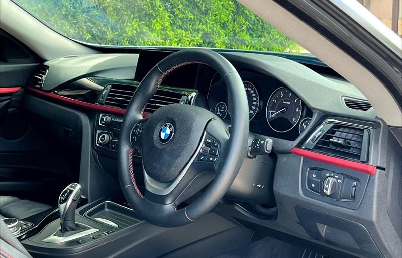 ขายรถเก๋งมือสอง-bmw-บีเอ็มดับบลิว-320d-สามสองศูนย์ดี-รถปี2015-รหัส75792-e1d8bee3.jpg ขายรถเก๋งมือสอง-bmw-บีเอ็มดับบลิว-320d-สามสองศูนย์ดี-รถปี2015-รหัส75792-e1d8bee3.jpg