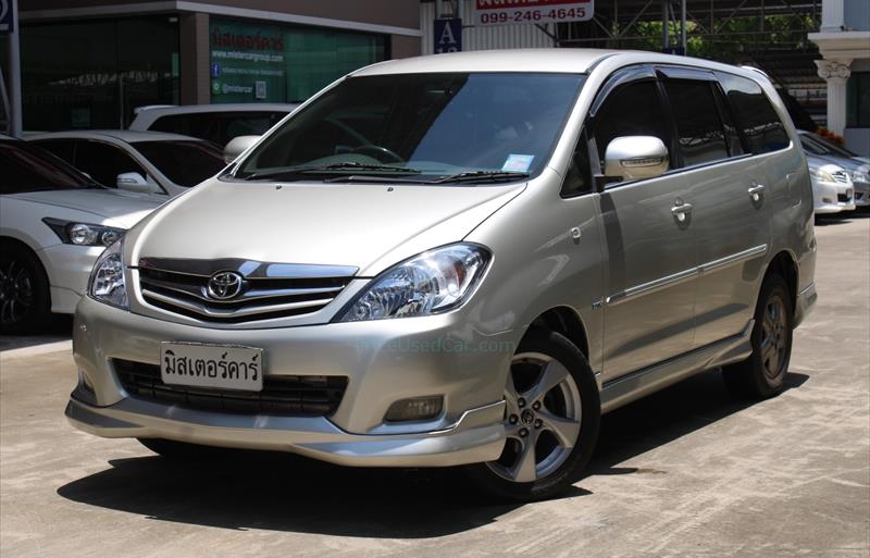 รถตู้มือสอง TOYOTA INNOVA รถปี 2011