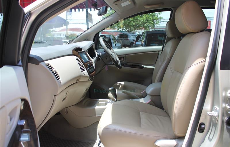 ขายรถตู้มือสอง toyota innova รถปี2011 รหัส 75809 รูปที่7