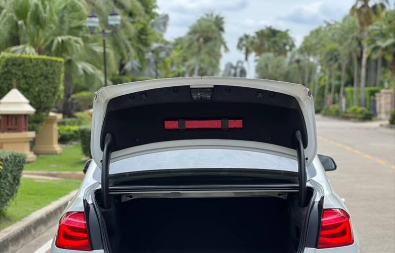ขายรถเก๋งมือสอง-bmw-บีเอ็มดับบลิว-330e-รถปี2017-รหัส75826-d451a70b.jpg ขายรถเก๋งมือสอง-bmw-บีเอ็มดับบลิว-330e-รถปี2017-รหัส75826-d451a70b.jpg