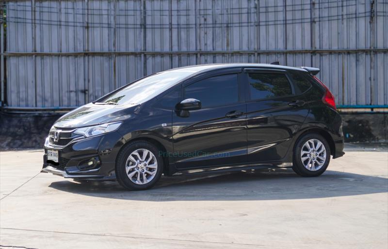 รถเก๋งมือสอง HONDA JAZZ รถปี 2019