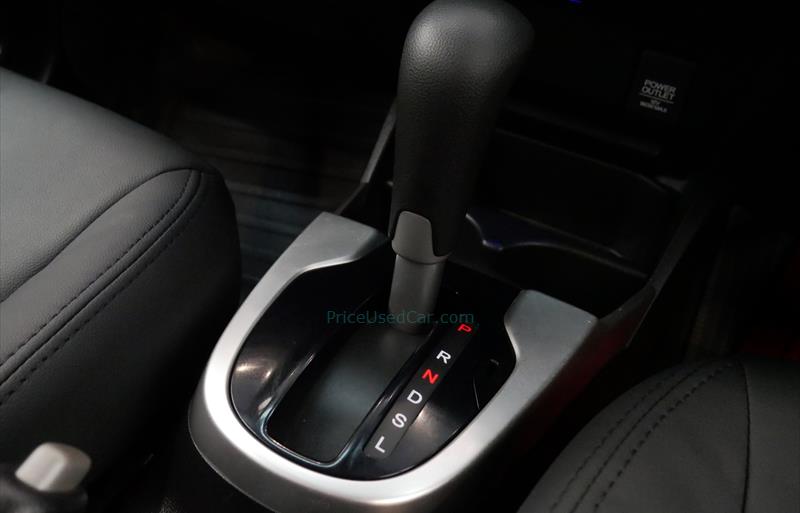 ขายรถเก๋งมือสอง-honda-ฮอนด้า-jazz-แจ๊ส-รถปี2019-รหัส75827-fcaf61a7.jpg ขายรถเก๋งมือสอง-honda-ฮอนด้า-jazz-แจ๊ส-รถปี2019-รหัส75827-fcaf61a7.jpg