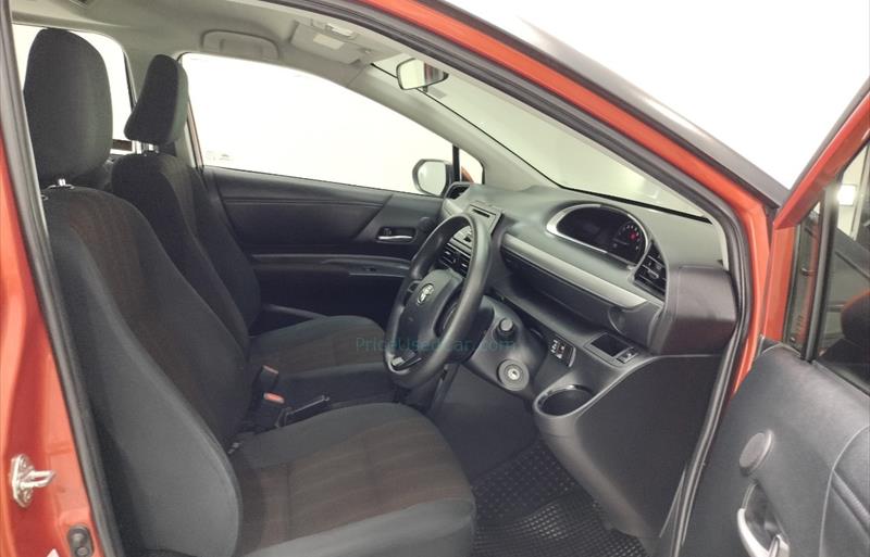 ขายรถเก๋งมือสอง-toyota-โตโยต้า-sienta-เซียนต้า-รถปี2018-รหัส75874-e570472b.jpg ขายรถเก๋งมือสอง-toyota-โตโยต้า-sienta-เซียนต้า-รถปี2018-รหัส75874-e570472b.jpg