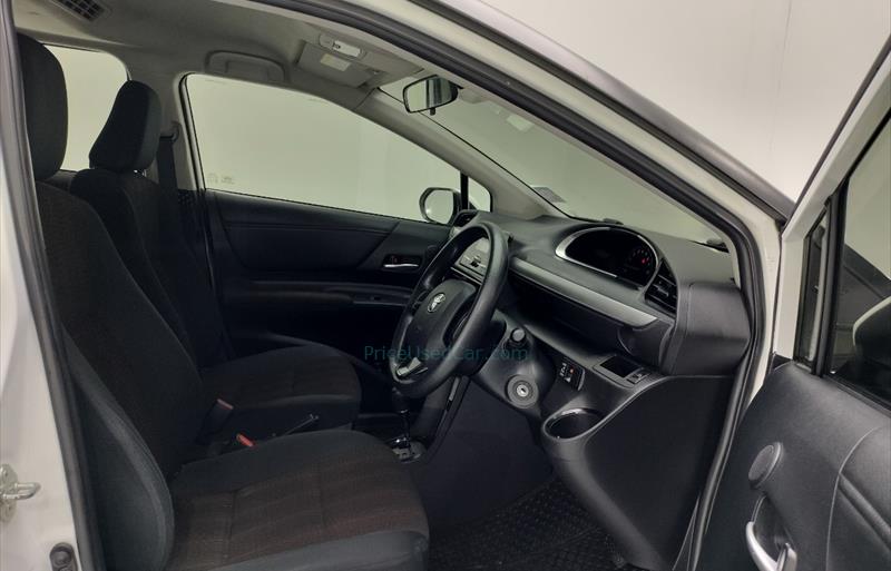 ขายรถเก๋งมือสอง-toyota-โตโยต้า-sienta-เซียนต้า-รถปี2018-รหัส75879-a104d009.jpg ขายรถเก๋งมือสอง-toyota-โตโยต้า-sienta-เซียนต้า-รถปี2018-รหัส75879-a104d009.jpg