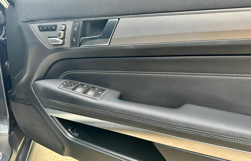 ขายรถเก๋งมือสอง-mercedes-benz-เมอร์เซเดสเบนซ์-e200-อีสองศูนย์ศูนย์-รถปี2014-รหัส75892-4693d113.jpg ขายรถเก๋งมือสอง-mercedes-benz-เมอร์เซเดสเบนซ์-e200-อีสองศูนย์ศูนย์-รถปี2014-รหัส75892-4693d113.jpg