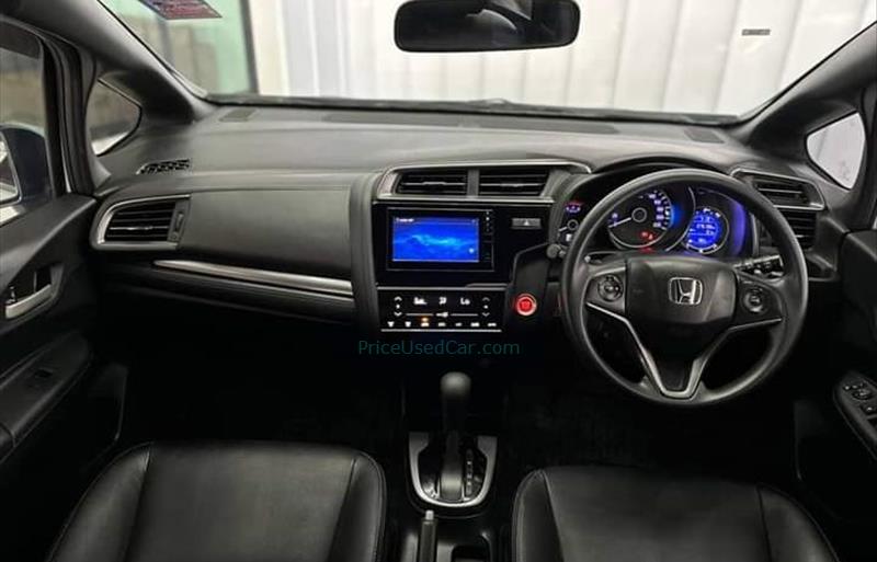 ขายรถเก๋งมือสอง honda jazz รถปี2019 รหัส 75909 รูปที่5