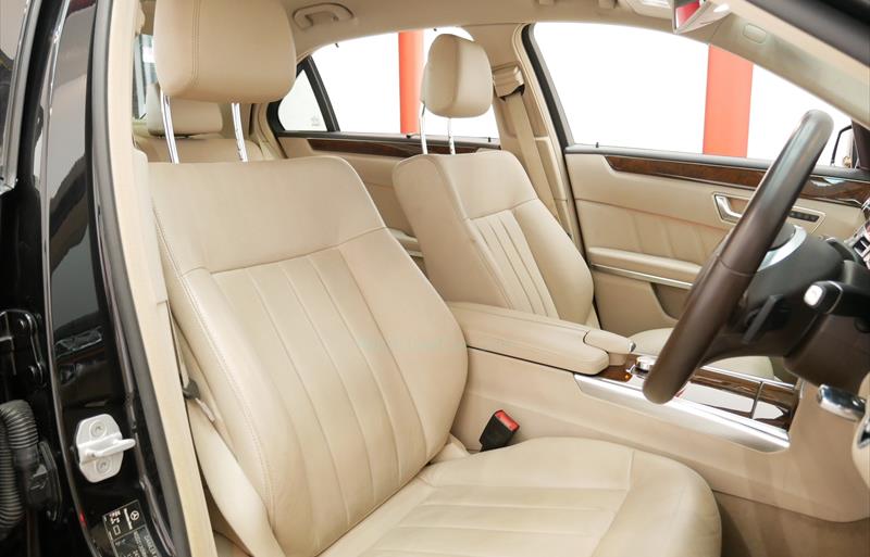 ขายรถเก๋งมือสอง-mercedes-benz-เมอร์เซเดสเบนซ์-e300-อีสามศูนย์ศูนย์-รถปี2014-รหัส75911-43c742dc.jpg ขายรถเก๋งมือสอง-mercedes-benz-เมอร์เซเดสเบนซ์-e300-อีสามศูนย์ศูนย์-รถปี2014-รหัส75911-43c742dc.jpg