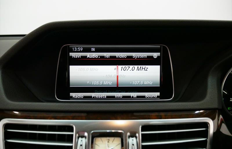 ขายรถเก๋งมือสอง-mercedes-benz-เมอร์เซเดสเบนซ์-e300-อีสามศูนย์ศูนย์-รถปี2014-รหัส75911-633131ce.jpg ขายรถเก๋งมือสอง-mercedes-benz-เมอร์เซเดสเบนซ์-e300-อีสามศูนย์ศูนย์-รถปี2014-รหัส75911-633131ce.jpg