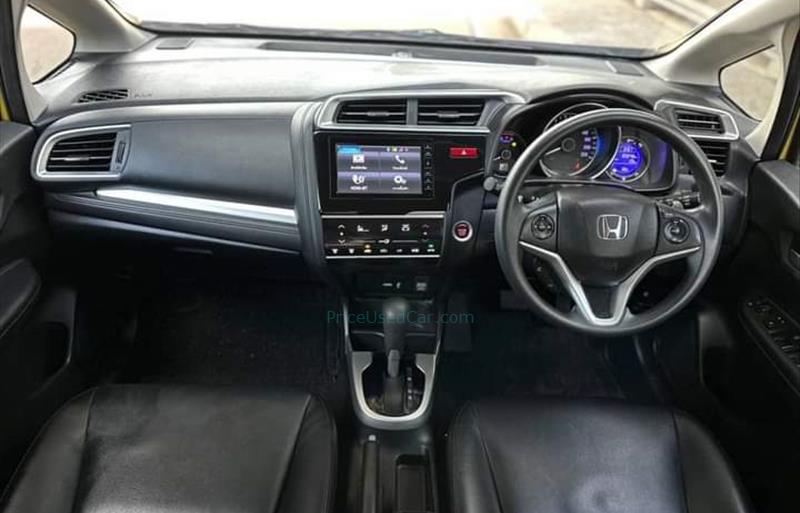 ขายรถเก๋งมือสอง-honda-ฮอนด้า-jazz-แจ๊ส-รถปี2016-รหัส75913-60d7d1ef.jpg ขายรถเก๋งมือสอง-honda-ฮอนด้า-jazz-แจ๊ส-รถปี2016-รหัส75913-60d7d1ef.jpg
