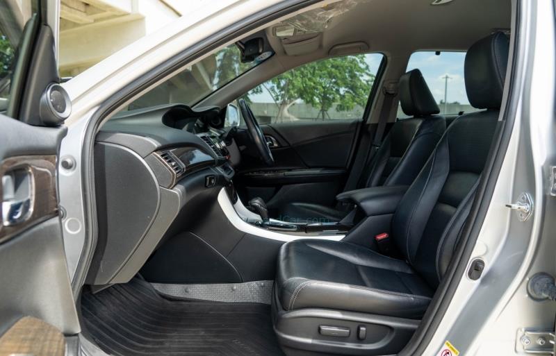 ขายรถเก๋งมือสอง honda accord รถปี2014 รหัส 75958-รูปที่9 ขายรถเก๋งมือสอง honda accord รถปี2014 รหัส 75958-รูปที่9