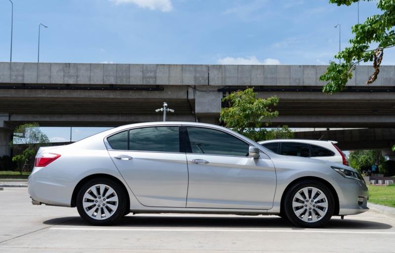 ขายรถเก๋งมือสอง honda accord รถปี2014 รหัส 75958-รูปที่6 ขายรถเก๋งมือสอง honda accord รถปี2014 รหัส 75958-รูปที่6