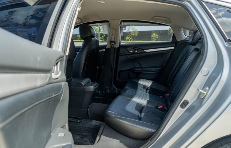 ขายรถเก๋งมือสอง-honda-ฮอนด้า-civic-ซีวิค-รถปี2017-รหัส75961-7b25c035.jpg ขายรถเก๋งมือสอง-honda-ฮอนด้า-civic-ซีวิค-รถปี2017-รหัส75961-7b25c035.jpg