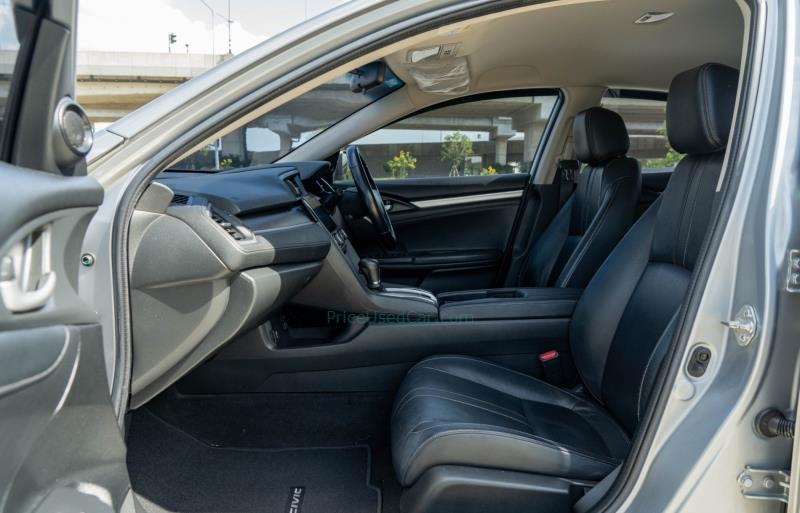 ขายรถเก๋งมือสอง-honda-ฮอนด้า-civic-ซีวิค-รถปี2017-รหัส75961-931ae479.jpg ขายรถเก๋งมือสอง-honda-ฮอนด้า-civic-ซีวิค-รถปี2017-รหัส75961-931ae479.jpg