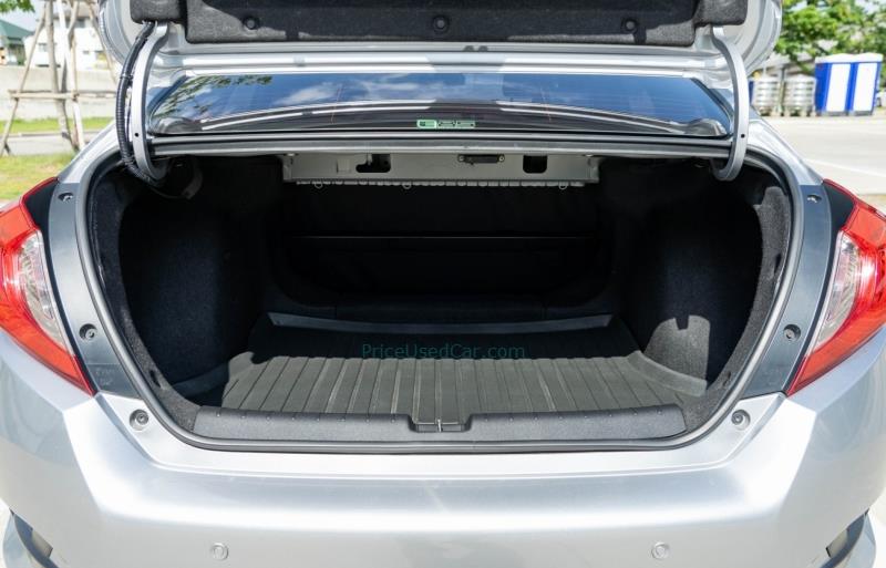 ขายรถเก๋งมือสอง-honda-ฮอนด้า-civic-ซีวิค-รถปี2017-รหัส75961-e1364007.jpg ขายรถเก๋งมือสอง-honda-ฮอนด้า-civic-ซีวิค-รถปี2017-รหัส75961-e1364007.jpg