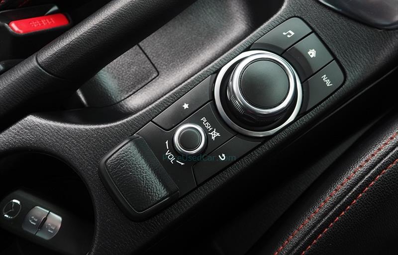 ขายรถเก๋งมือสอง-mazda-มาสด้า-2-สอง-รถปี2017-รหัส75989-b3935a82.jpg ขายรถเก๋งมือสอง-mazda-มาสด้า-2-สอง-รถปี2017-รหัส75989-b3935a82.jpg