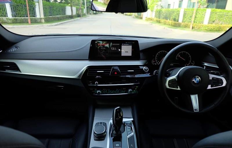 ขายรถเก๋งมือสอง-bmw-บีเอ็มดับบลิว-520d-ห้าสองศูนย์ดี-รถปี2019-รหัส76039-2abfc6fa.jpg ขายรถเก๋งมือสอง-bmw-บีเอ็มดับบลิว-520d-ห้าสองศูนย์ดี-รถปี2019-รหัส76039-2abfc6fa.jpg