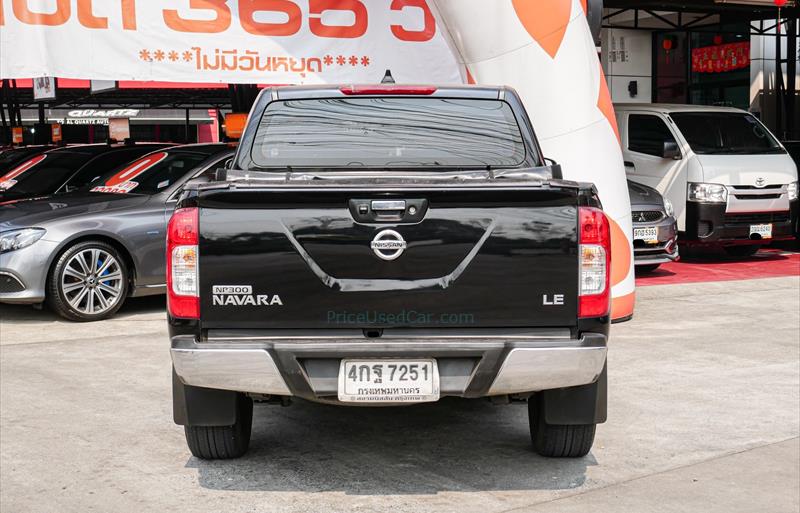 ขายรถกระบะมือสอง nissan np-300-navara รถปี2015 รหัส 76115 รูปที่4