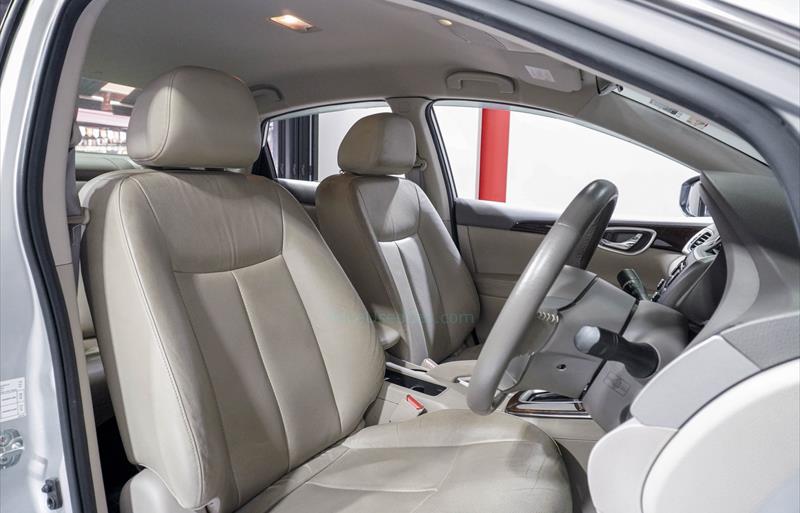 ขายรถเก๋งมือสอง-nissan-นิสสัน-sylphy-ซิลฟี-รถปี2018-รหัส76116-e985b21d.jpg ขายรถเก๋งมือสอง-nissan-นิสสัน-sylphy-ซิลฟี-รถปี2018-รหัส76116-e985b21d.jpg