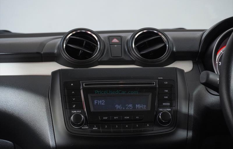 ขายรถเก๋งมือสอง-suzuki-ซูซูกิ-swift-สวิฟ-รถปี2023-รหัส76118-36feb0b9.jpg ขายรถเก๋งมือสอง-suzuki-ซูซูกิ-swift-สวิฟ-รถปี2023-รหัส76118-36feb0b9.jpg