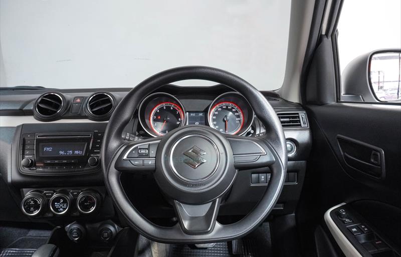 ขายรถเก๋งมือสอง-suzuki-ซูซูกิ-swift-สวิฟ-รถปี2023-รหัส76118-e81fecd4.jpg ขายรถเก๋งมือสอง-suzuki-ซูซูกิ-swift-สวิฟ-รถปี2023-รหัส76118-e81fecd4.jpg