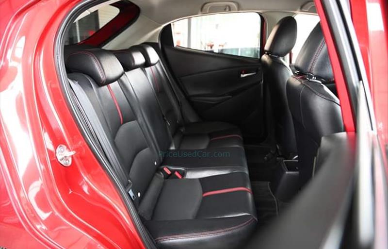 ขายรถเก๋งมือสอง-mazda-มาสด้า-2-สอง-รถปี2015-รหัส76130-ec5a8f82.jpg ขายรถเก๋งมือสอง-mazda-มาสด้า-2-สอง-รถปี2015-รหัส76130-ec5a8f82.jpg