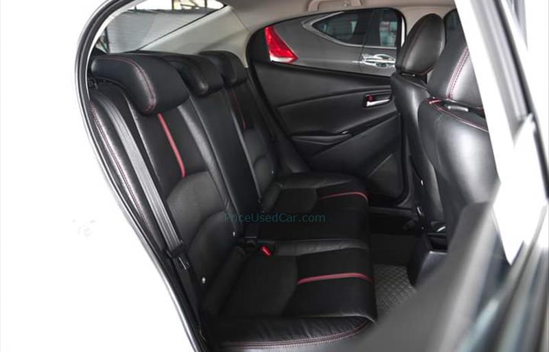 ขายรถเก๋งมือสอง-mazda-มาสด้า-2-สอง-รถปี2016-รหัส76131-06b1cbf3.jpg ขายรถเก๋งมือสอง-mazda-มาสด้า-2-สอง-รถปี2016-รหัส76131-06b1cbf3.jpg