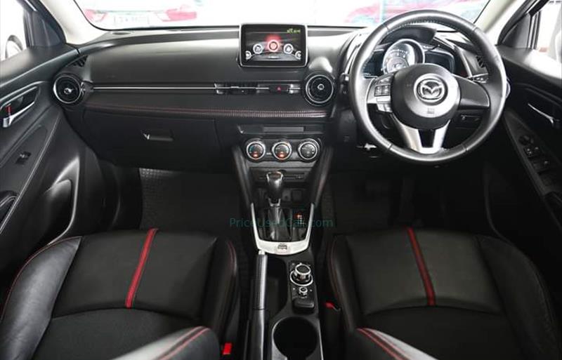 ขายรถเก๋งมือสอง-mazda-มาสด้า-2-สอง-รถปี2016-รหัส76131-f0a21c7f.jpg ขายรถเก๋งมือสอง-mazda-มาสด้า-2-สอง-รถปี2016-รหัส76131-f0a21c7f.jpg