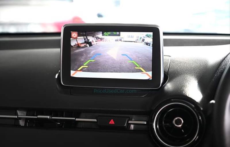 ขายรถเก๋งมือสอง-mazda-มาสด้า-2-สอง-รถปี2016-รหัส76131-fc917101.jpg ขายรถเก๋งมือสอง-mazda-มาสด้า-2-สอง-รถปี2016-รหัส76131-fc917101.jpg