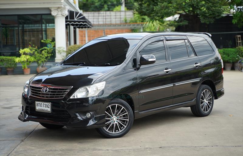 รถตู้มือสอง TOYOTA INNOVA รถปี 2013