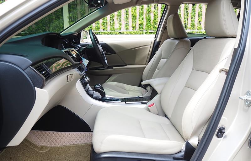ขายรถเก๋งมือสอง-honda-ฮอนด้า-accord-แอคคอร์ด-รถปี2013-รหัส76156-d4e1dda6.jpg ขายรถเก๋งมือสอง-honda-ฮอนด้า-accord-แอคคอร์ด-รถปี2013-รหัส76156-d4e1dda6.jpg