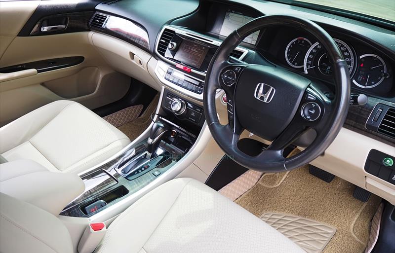 ขายรถเก๋งมือสอง honda accord รถปี2013 รหัส 76156 รูปที่6